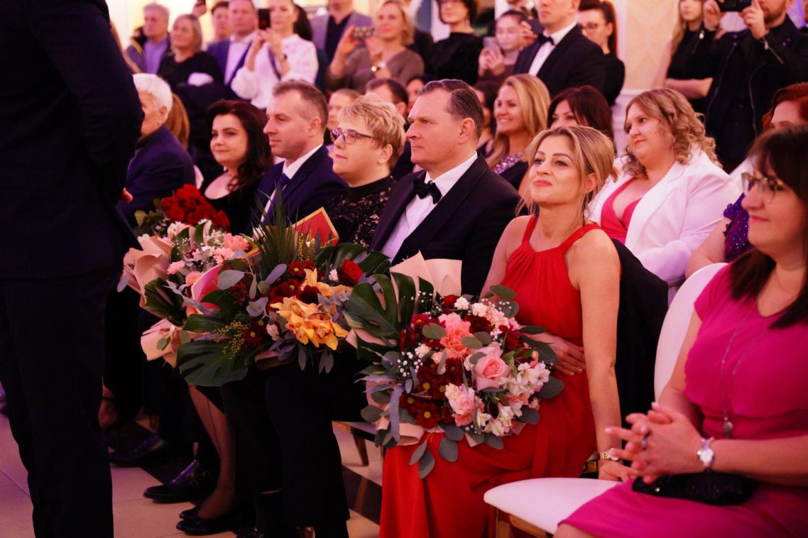 Uczniowie ZSP nr 6 w Siedlcach bawili się na studniówce. Zobacz zdjęcia!