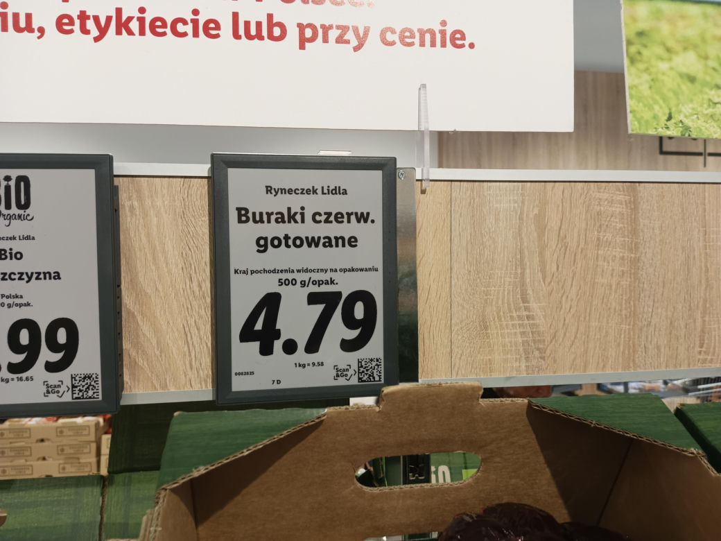 Porównaliśmy ceny w polskim i niemieckim markecie. Gdzie zarobimy tańsze zakupy na Wielkanoc? 