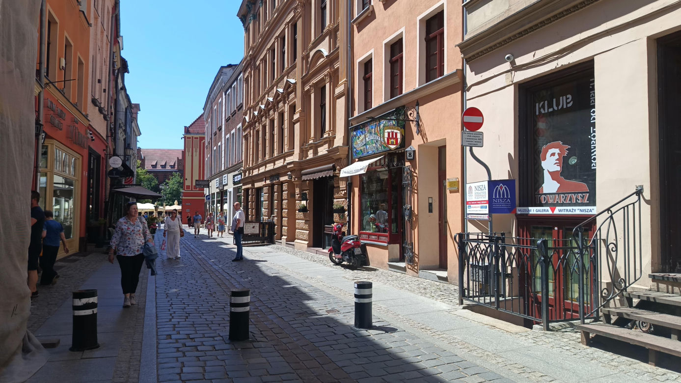 Zakazy i ograniczenia na toruńskiej starówce. Taksówkarze mają problem