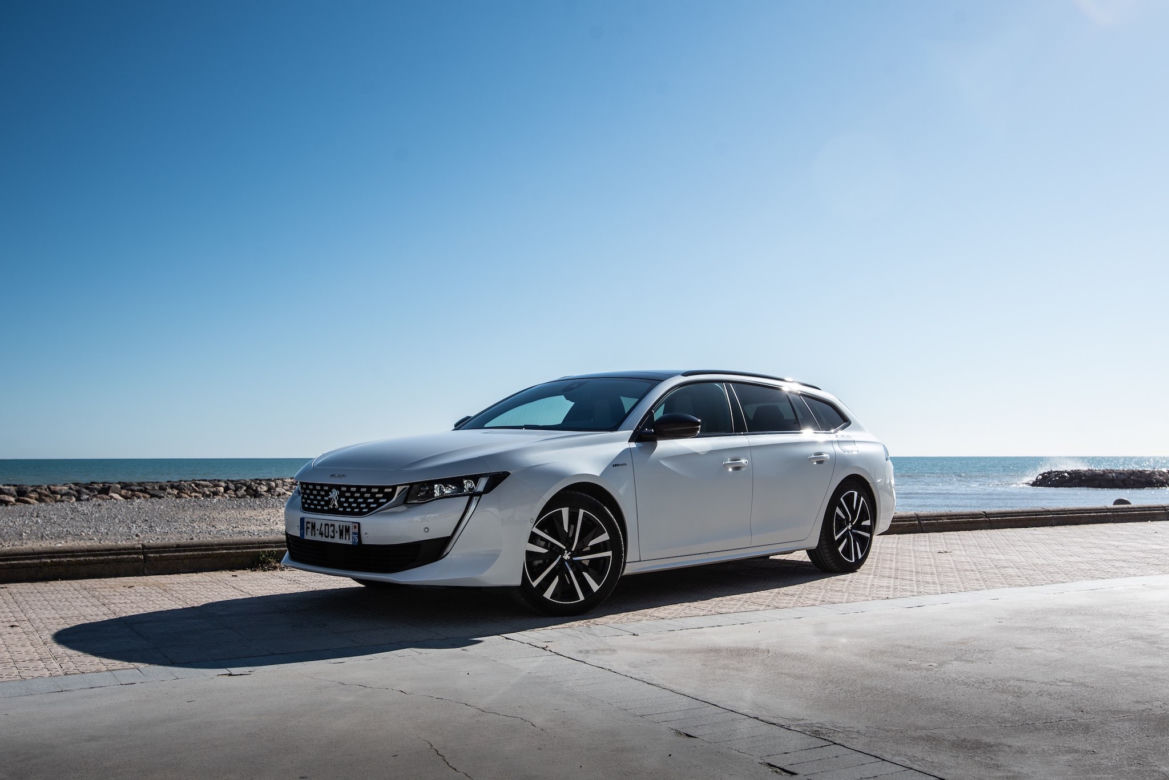 Peugeot 508 Hybrid i Peugeot 3008 Hybrid4