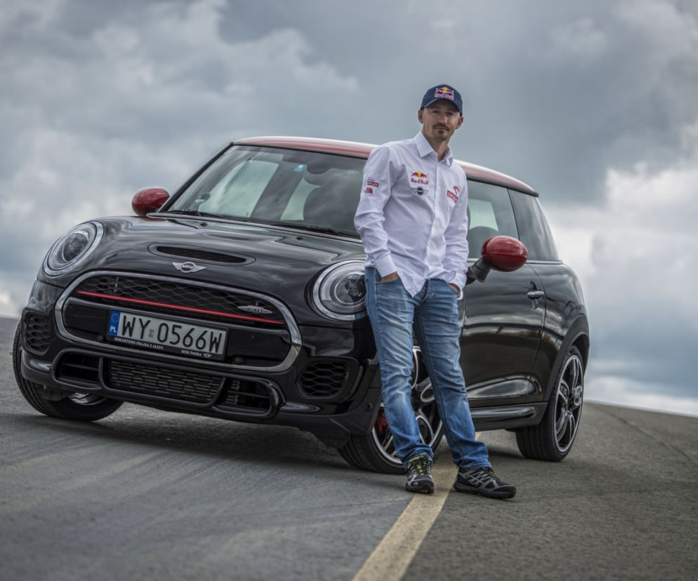 Adam Małysz jeździ MINI
