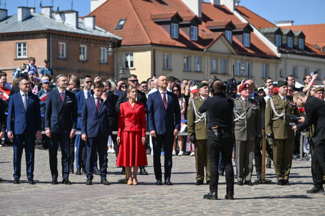 Obchody Dnia Flagi Rzeczypospolitej z udziałem Pary Prezydenckiej. Marta Nawrocka nadała szyku 2 maja