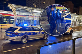 Atak młotkiem w warszawskim tramwaju. Starszy mężczyzna z raną głowy trafił do szpitala