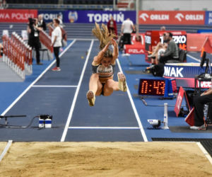 Halowe mistrzostwa Polski w Kujawsko-Pomorskiej Arenie Toruń. Zdjęcia kibiców i zawodników