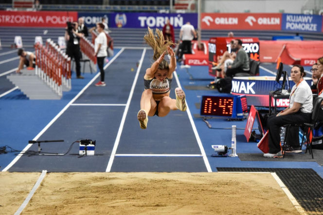 Halowe mistrzostwa Polski w Kujawsko-Pomorskiej Arenie Toruń. Zdjęcia kibiców i zawodników