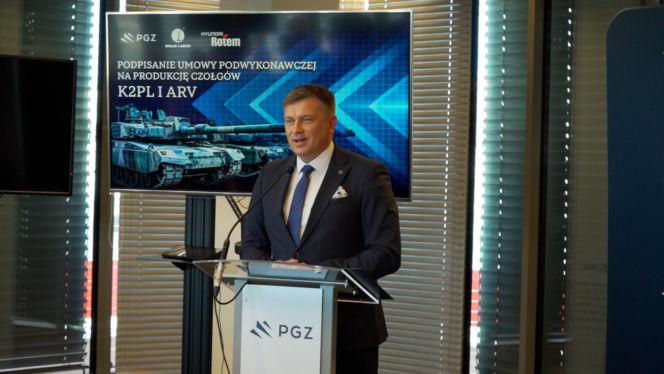 4 umowy wykonawcze Bumar-Łabędy