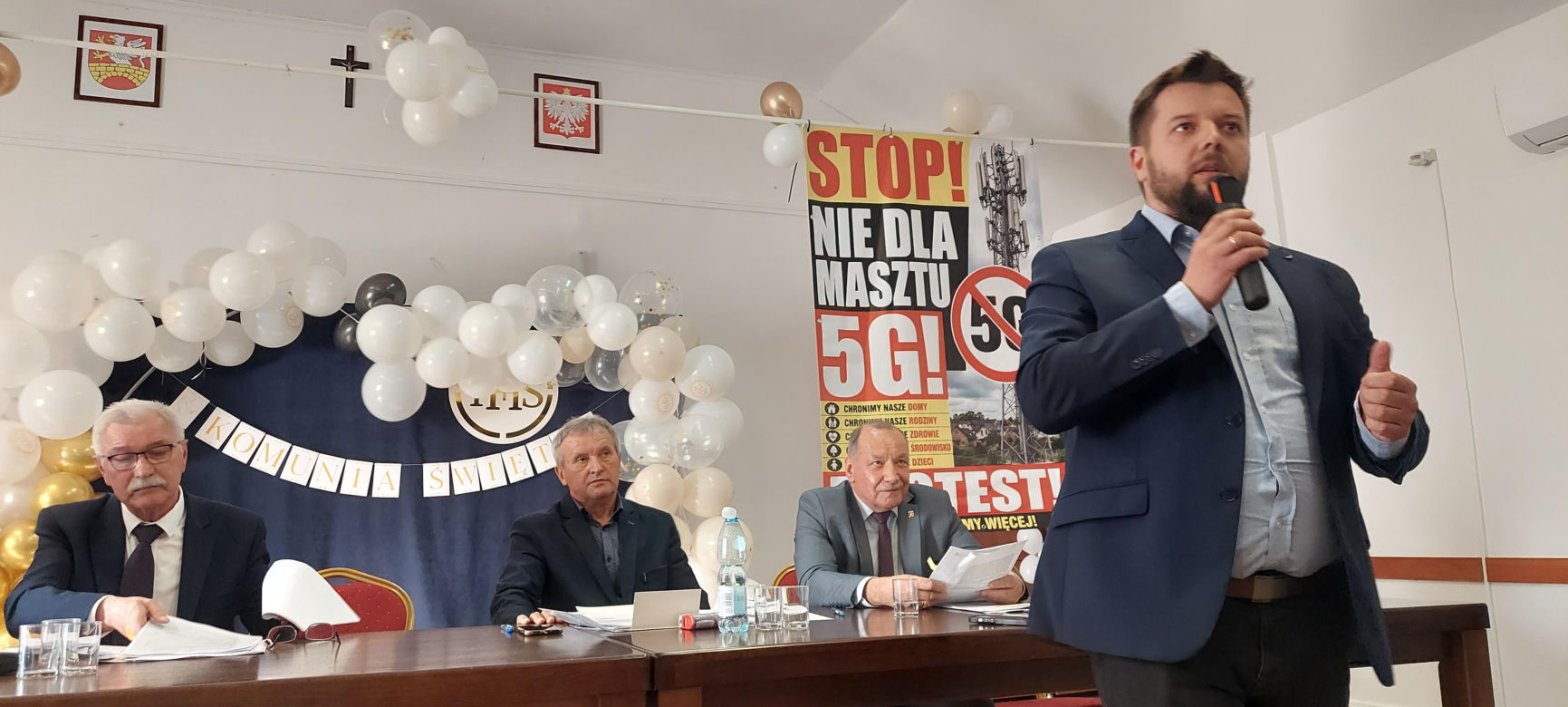 Spotkanie w sprawie budowy masztu 5 G w Płoskiem
