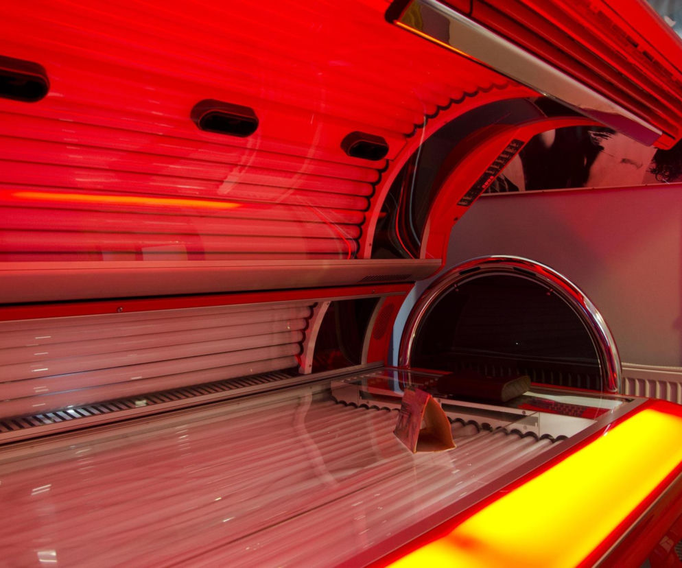 Napad w solarium w Świebodzinie. Zamaskowany bandyta groził nożem pracownicy