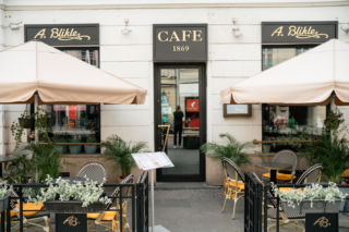 Najstarsza kawiarnia w Warszawie może zniknąć z Nowego Światu