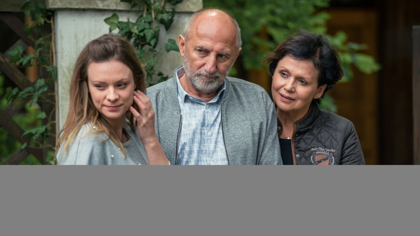 Druga szansa 2 sezon. Sara (Magdalena Boczarska), matka Sary (Małgorzata Pieńkowska), ojciec Sary (Igor Michalski)