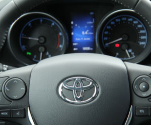 Toyota Auris Touring Sports lifting