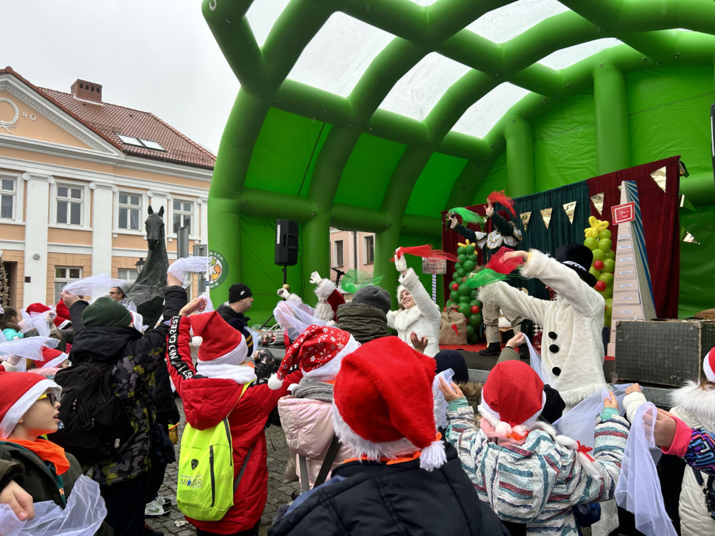 Mikołajki na Placu Wolności w Koninie