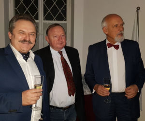 Janusz Korwin-Mikke świętował imieniny ze znanym poseł i rodziną ZDJĘCIA