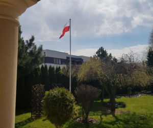 W takich warunkach mieszka Czarnek. Tak dom wygląda w środku