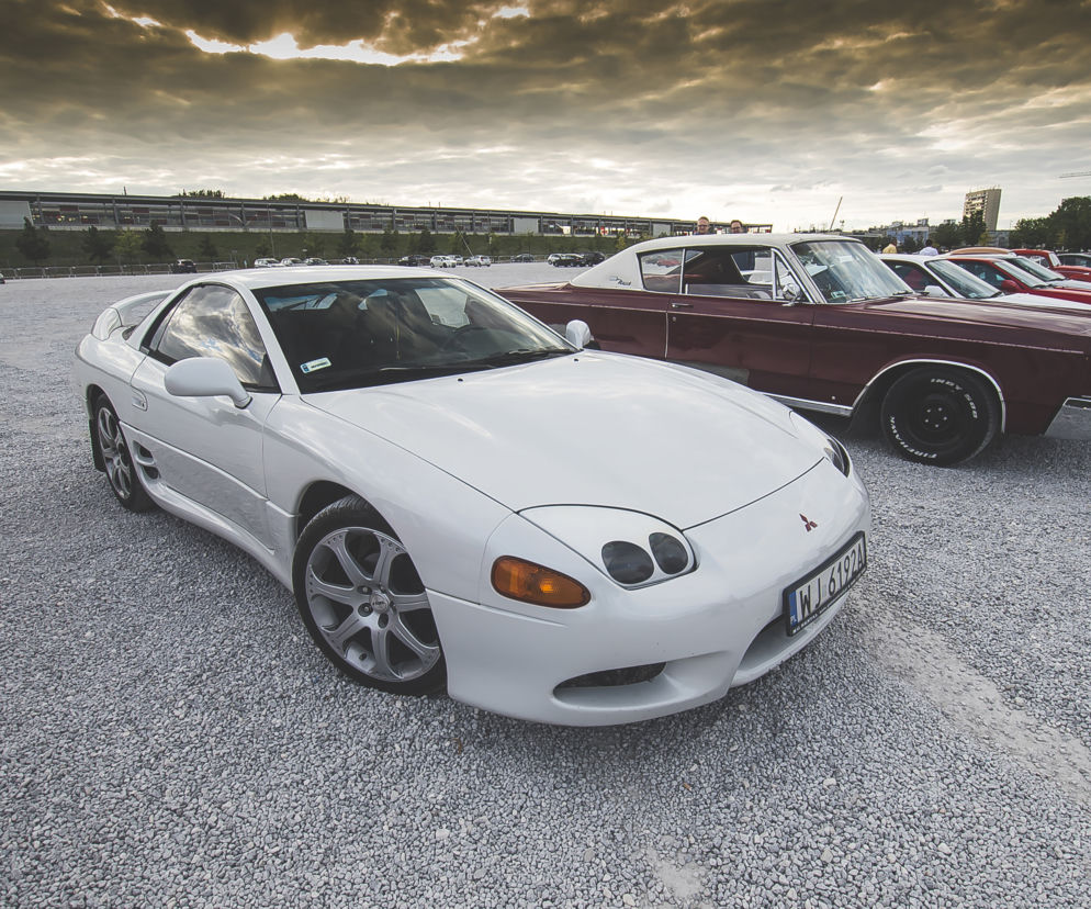 Spotkanie Youngtimer Warsaw pod PGE Narodowym