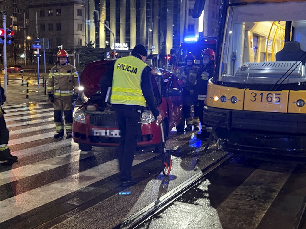 Policja wyjaśnia przyczyny wypadku