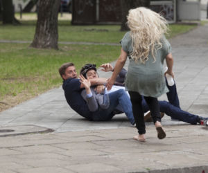 Przyjaciółki 8 sezon odc. 89. Patrycja (Joanna Liszowska), Tomek (Michał Czernecki), Michał (Marcin Rogacewicz)