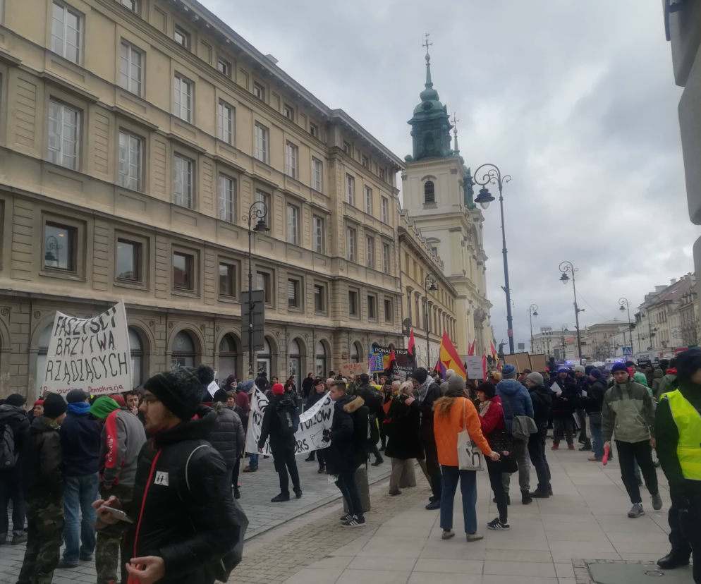 Dość faszyzmu i rasizmu - pokojowa demontracja idzie przez Warszawę [AUDIO]