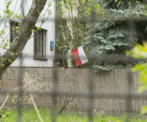 Tak mieszka Jarosław Kaczyński. Teraz to centrum dowodzenia Polską