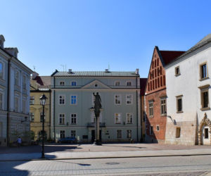 Kontrowersyjny pomnik może zniknąć z centrum Krakowa. Wywołał burzę, teraz ruszyły konsultacje