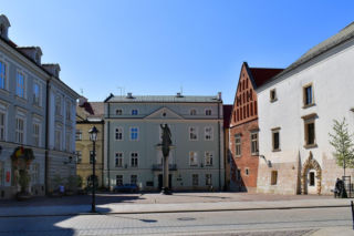 Kontrowersyjny pomnik może zniknąć z centrum Krakowa. Wywołał burzę, teraz ruszyły konsultacje