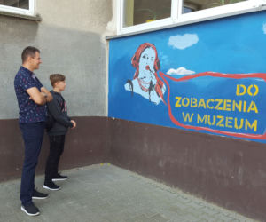 Nowy mural w Lesznie. Za wałki i pędzle chwycili uczniowie