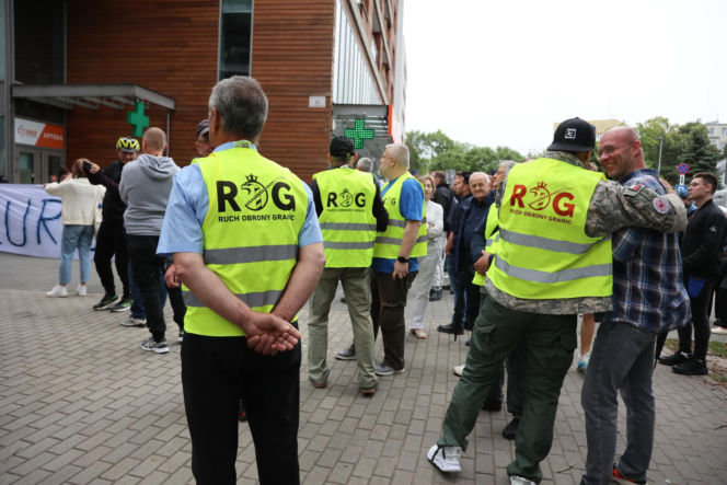 Protest przeciw budowie meczetu na krakowskim osiedlu
