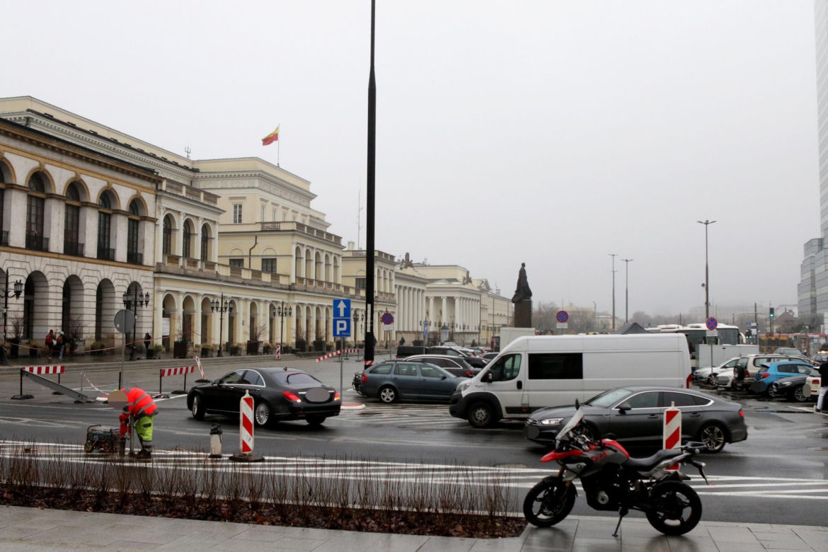 Zabrali miejsca parkingowe i zwęzili ulicę by zrobić ścieżkę rowerową. Biorą się za kolejne ulice