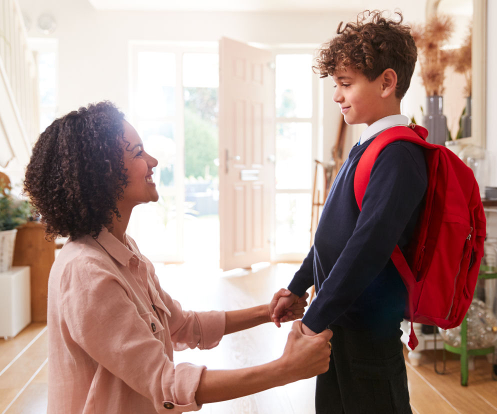 Pierwszy dzień w szkole lub przedszkolu: jak zareaguje twoje dziecko? Porady psychologa