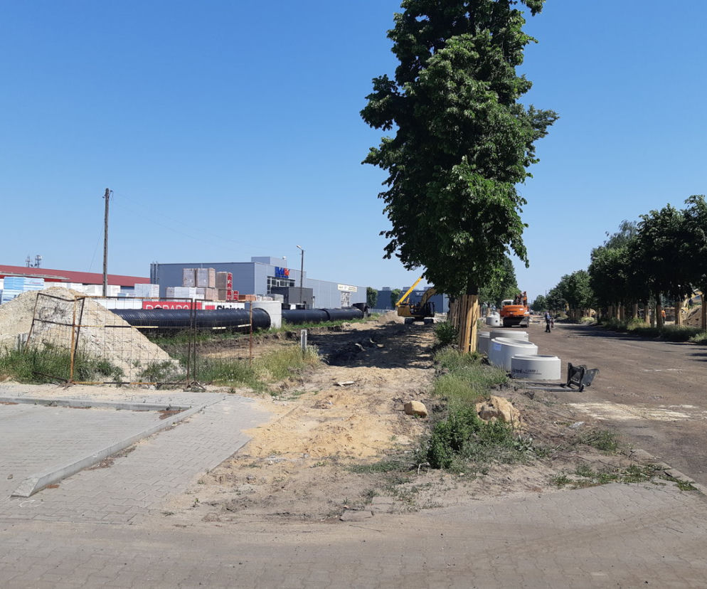 Do końca października powinien zakończyć się remont ul. Fabrycznej w Lesznie