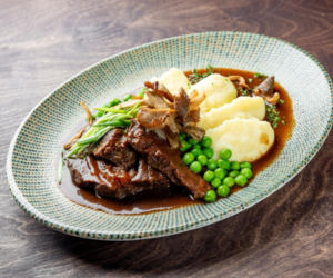 Policzki wołowe jak z topowej restauracji. Sekret tkwi w tym sosie