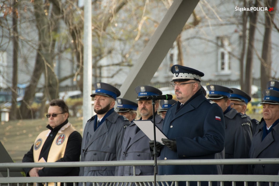 Nowi policjanci w śląskim garnizonie. Złożyli ślubowanie
