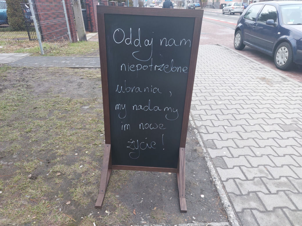 Butik charytatywny przy ul. Jankego 83 w Katowicach-Ochojcu