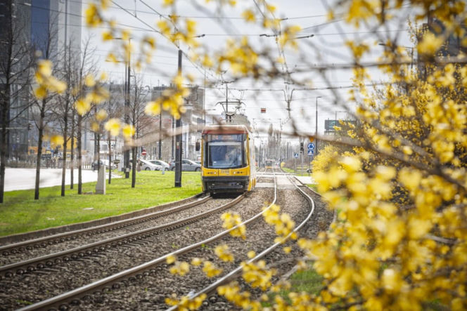 Torowisko przy Muzeum Powstania Warszawskiego do remontu