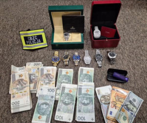 Oszuści przejęli ponad 1500 kont na Facebooku. Gang młodych informatyków rozbity 