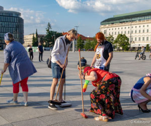 Skandal przy pomniku smoleńskim