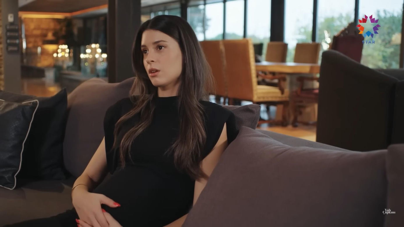 Pelin zostanie przyjęta w domu Halisa Korhana