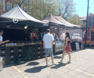 Tłumy na V Festiwalu Smaków Food Tracków w Lesznie