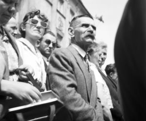 Uroczystość Bożego Ciała w Warszawie celebrowana przez Prymasa Polski kardynała Stefana Wyszyńskiego - 1957 rok