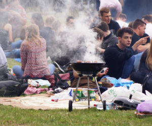 Blokada Łużyka, czyli królewskie grillowanie na Uniwersytecie Kazimierza Wielkiego [ZDJĘCIA]