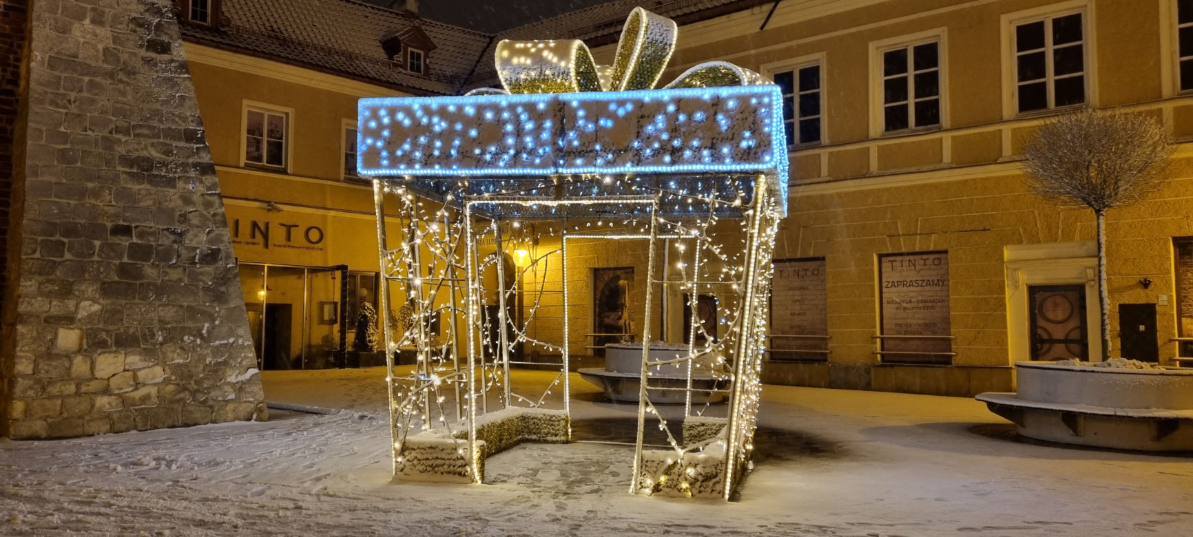 W Lublinie czuć klimat zbliżających się świąt. Iluminacje już świecą [GALERIA]