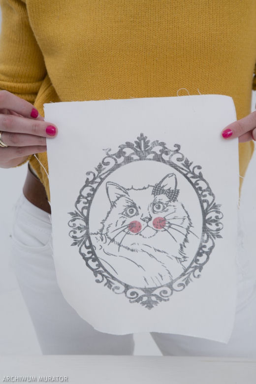 Krok 7 przenoszenia grafiki na tkaninę