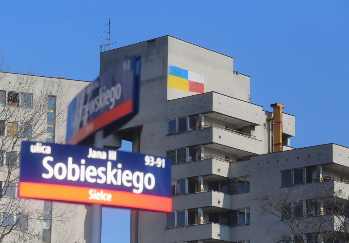 Komornik zajmie „szpiegowo”. Miasto przejmuje bloki przy Sobieskiego 100