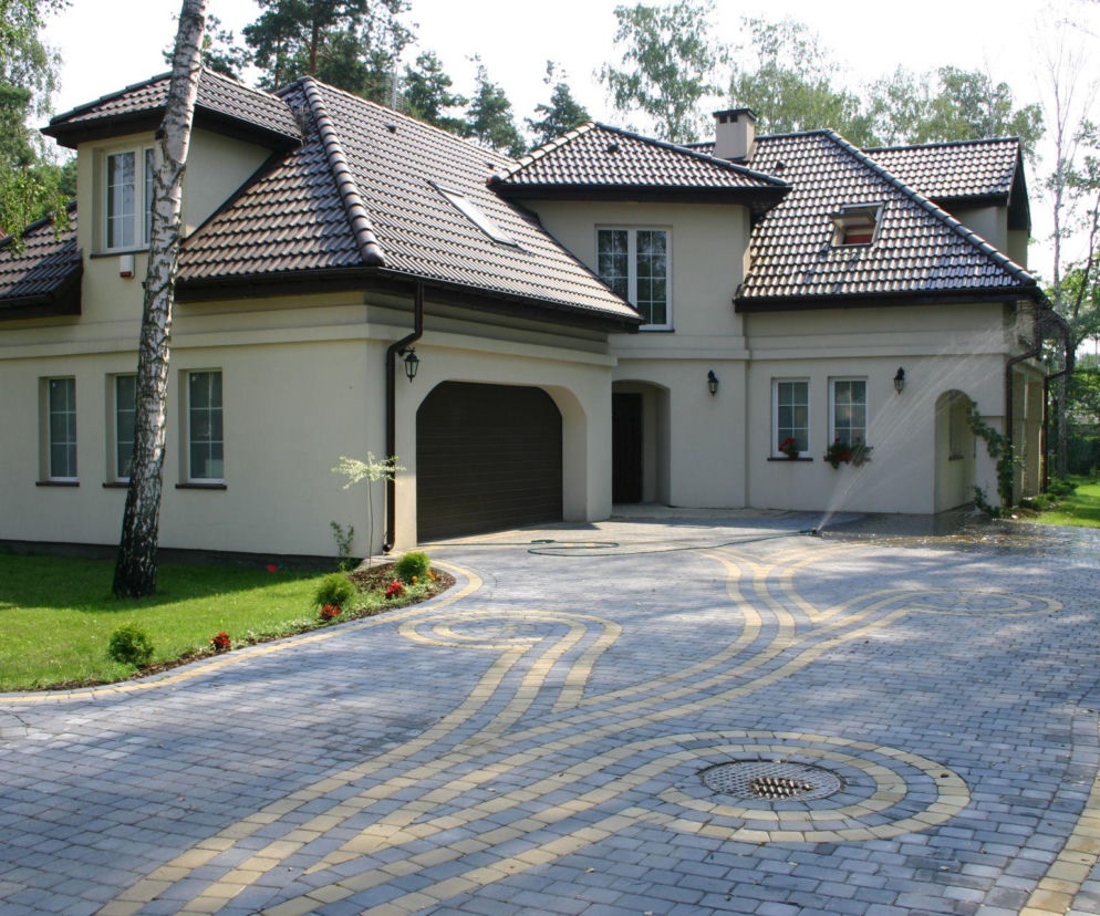 Jakiej grubości powinna być kostka na podjazd do garażu?