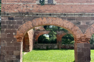 Zamek Sarny na Dolnym Śląsku