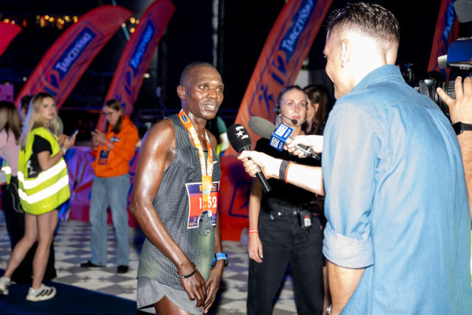 Sukces 12. Tarczyński Nocnego Wrocław Półmaratonu