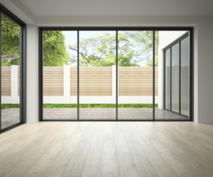 Więcej niż materiał i kolor – na co zwrócić uwagę, zamawiając okna?