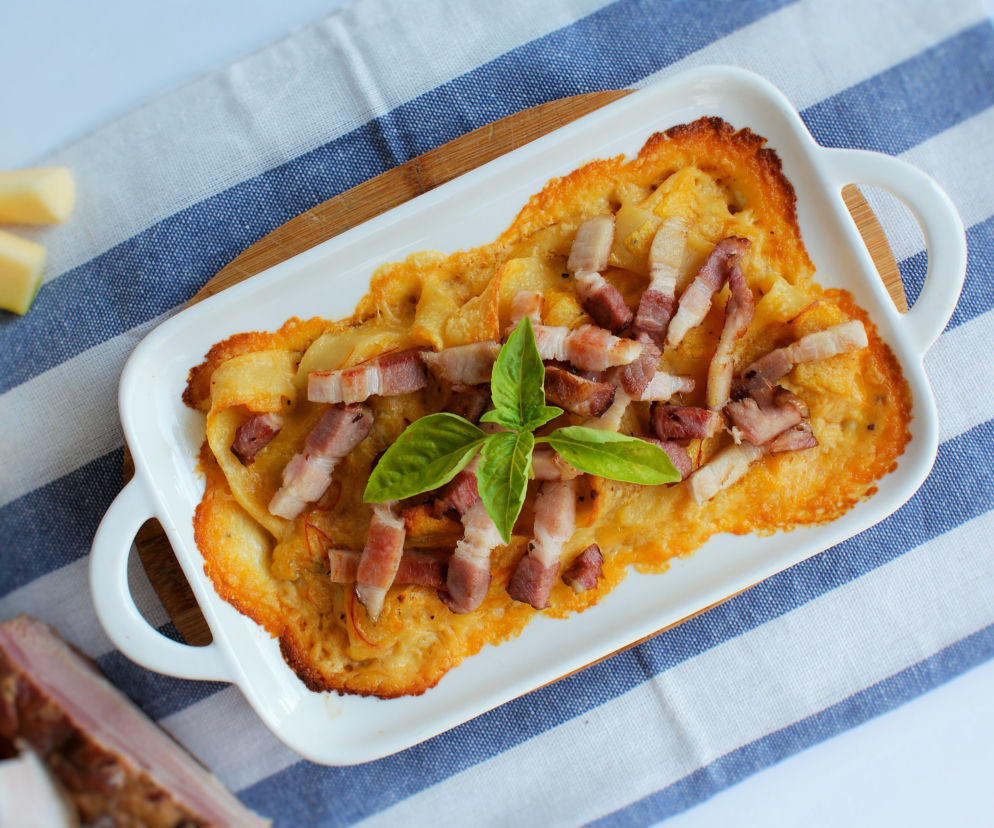 Zapiekanka z cukinii, makaronu i sera