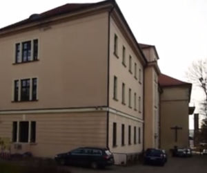 To tu mieszka ojciec Rydzyk! Będziecie zaskoczeni