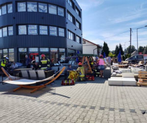 Nowy Sącz. Wypadek na ul. Tarnowskiej. Dzieci wśród poszkodowanych, trzy osoby w szpitalu [ZDJĘCIA]